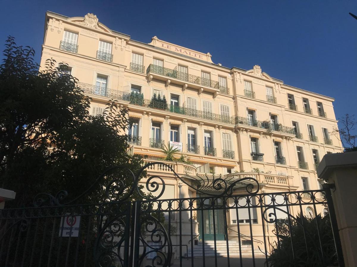 Appartement Terrasse Dans Palace Belle Epoque Menton Eksteriør billede